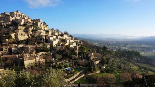 Village perché Gordes dans la Provence française — Photo