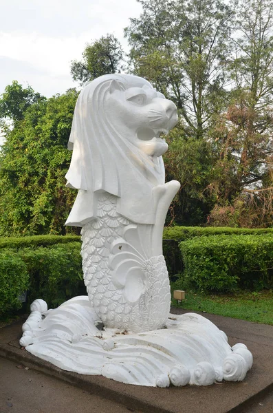 Liten Merlion statyn — Stockfoto