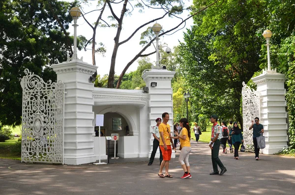 Istana Grounds is open to the public in  Labour Day — Stock Photo, Image