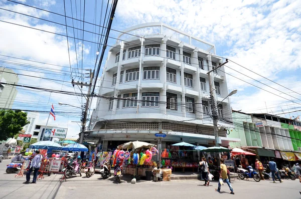 Rua local fora do Mercado Mae Klong — Fotografia de Stock