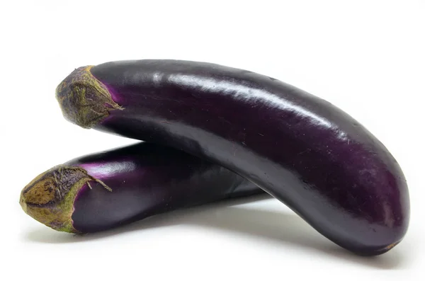 Färsk rå aubergine — Stockfoto