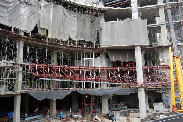 Construction site with workers at Bangkok — Stock Photo, Image