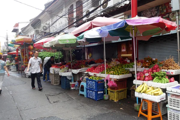 Calle frood en Yaowarat carretera, Chinatown Bangkok —  Fotos de Stock