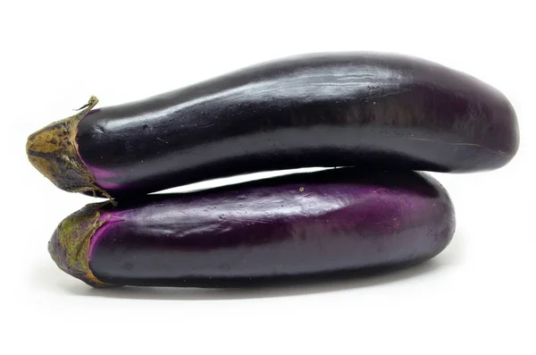Färsk rå aubergine — Stockfoto