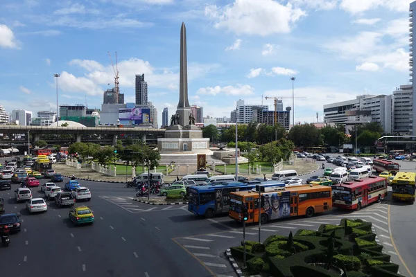 Ruch w Victory Monument, Bangkok — Zdjęcie stockowe