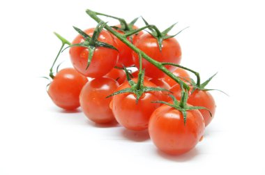 Kırmızı kiraz domates