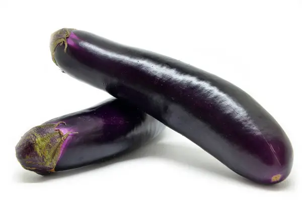 Aubergines crues fraîches — Photo