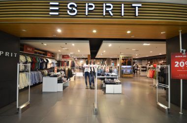 Esprit moda mağazası