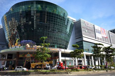 Suria Sabah Kota Kinabalu 'da bir alışveriş merkezi.