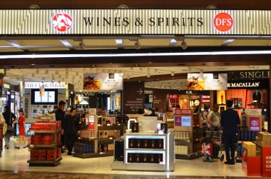 Singapur Changi Havaalanı Duty Free mağazasında