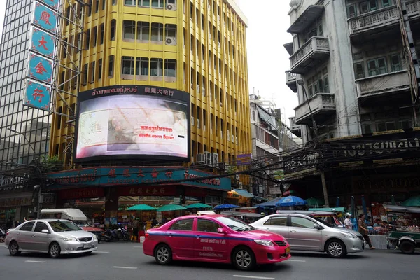 Bangkok Chinatown im Berufsverkehr. — Stockfoto