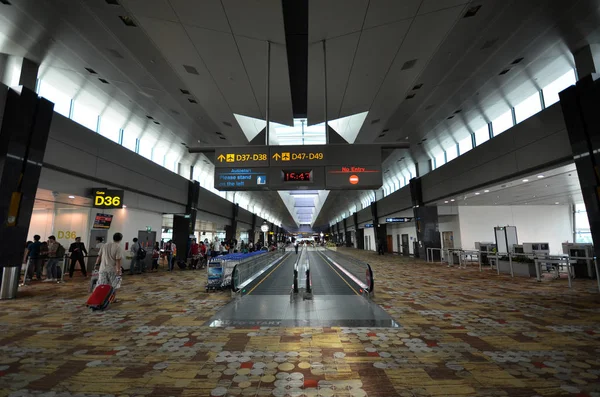 Terminal 1 dell'aeroporto Changi, Singapore — Foto Stock