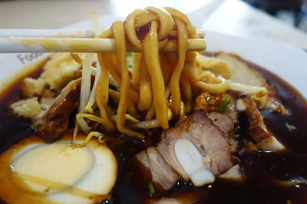 Singapore famous braised chinese noodles — Stock Photo, Image