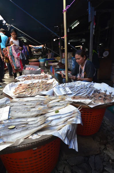 Mae Klong train marrket, Thailand — Stock Photo, Image