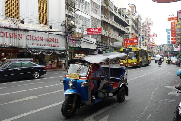 Tuk Tuk veículo na Chinatown Tailândia — Fotografia de Stock