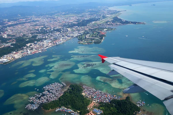 Aerial view of Kota Kinabalu and Gaya Island, Sabah — Stock Photo, Image