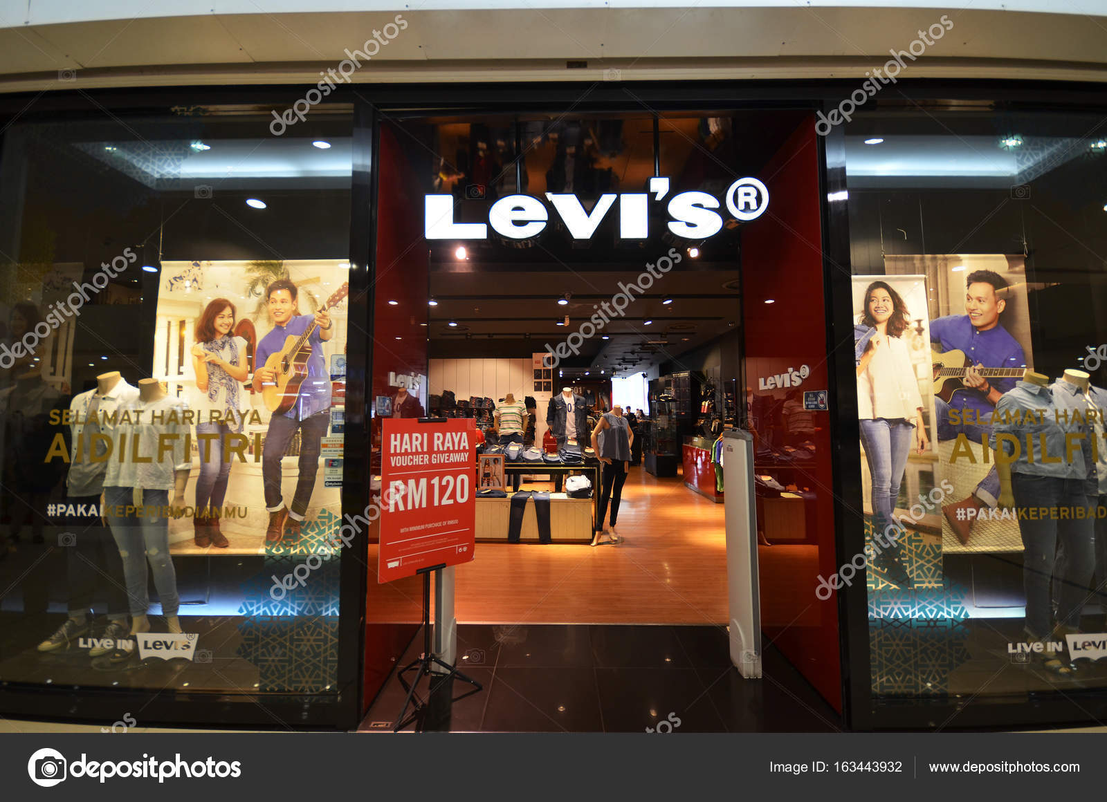 levi store outlet mall