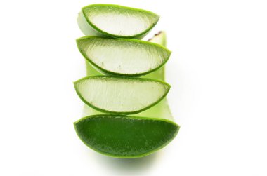 vers blad Aloë vera geïsoleerd