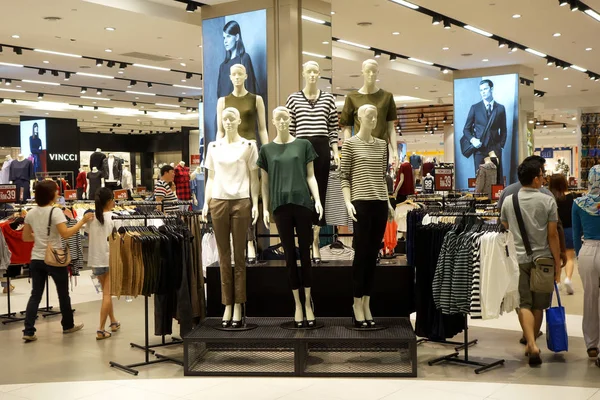 Interior of fashion store — Stock Photo, Image