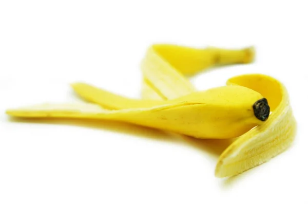 Geschälte gelbe Bananenschale — Stockfoto