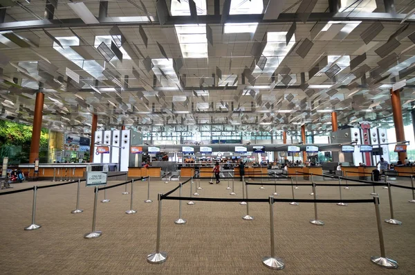 Interior of Changi Airport in Singapore — Stock Photo, Image