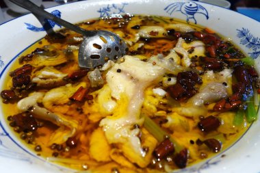Balık fileto sıcak biber yağı