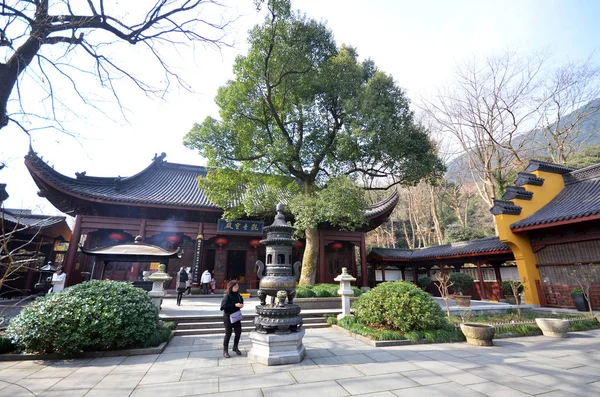 Arkitekturen i gamla Lingyin Temple i Hangzhou, Kina — Stockfoto