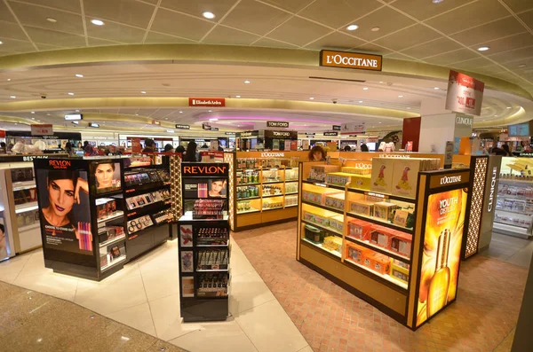 Ccosmetic shop-ban Szingapúr-Changi repülőtér — Stock Fotó