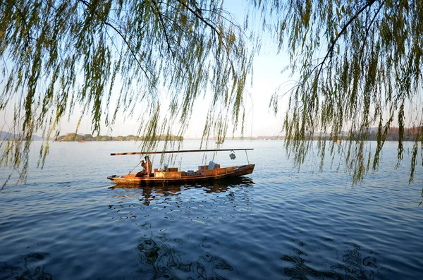 Chinese park in Hangzhou near Xihu Lake China — Stock Photo, Image