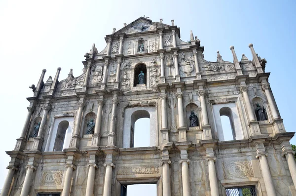 Руины Св. Павла днем в Макао, Китай — стоковое фото