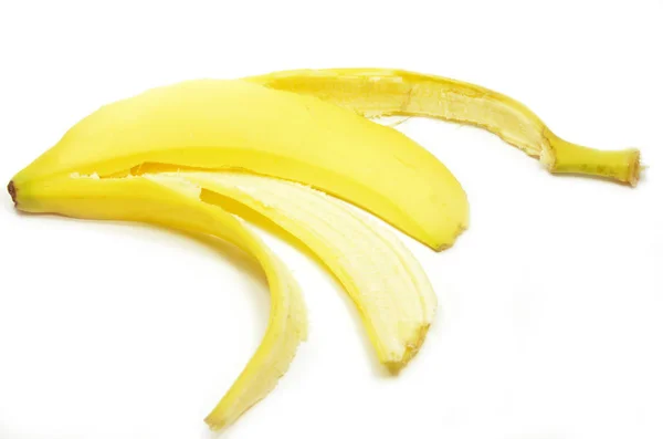 Bananenschale, isoliert auf weißem Hintergrund — Stockfoto