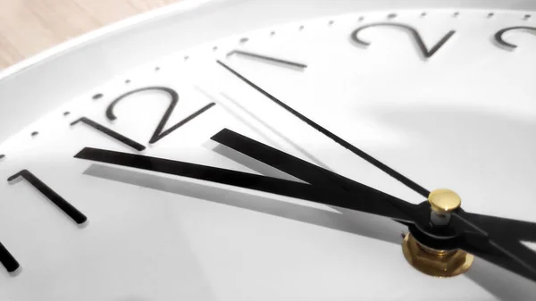 Black and white clock from 12 o'clock — Stock Photo, Image