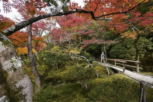 Ginkaku-ji Silver Pavilion κατά τη διάρκεια της φθινοπωρινής σεζόν στο Κιότο — Φωτογραφία Αρχείου