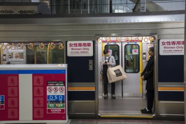 Umumi trenler içinde 