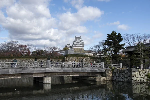 Beautiful white Himeji Castle in autumn season in Hyogo Prefectu — Stock Photo, Image