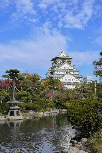 Malowniczy krajobraz parku zamkowego Osaka — Zdjęcie stockowe