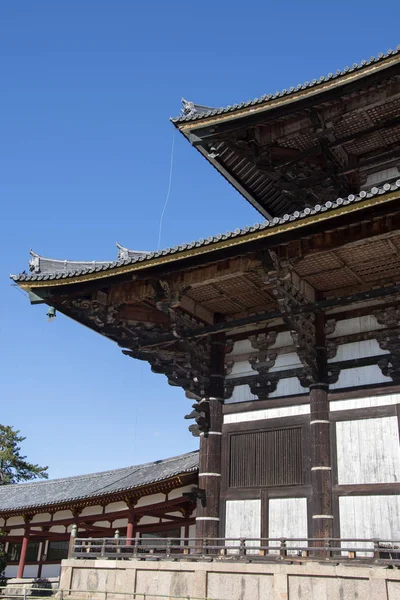 Výhled na chrám Todaiji s modrou oblohou — Stock fotografie