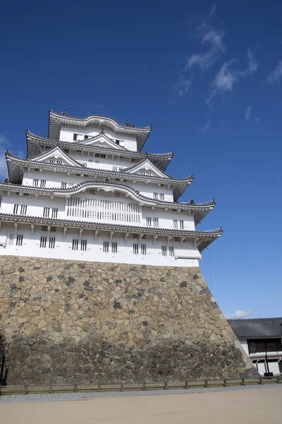 Tenshukaku del castillo de Himeji después de terminar las obras de reparación 2015 —  Fotos de Stock