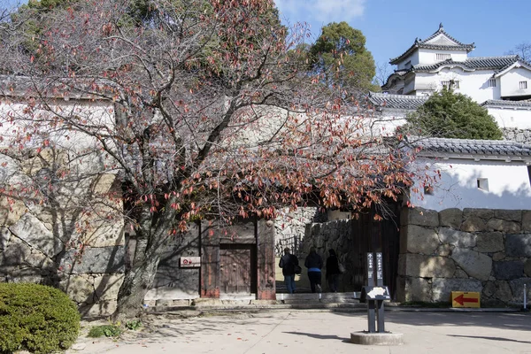 Burgtor der himeji-Burg in hyogo, Japan — Stockfoto