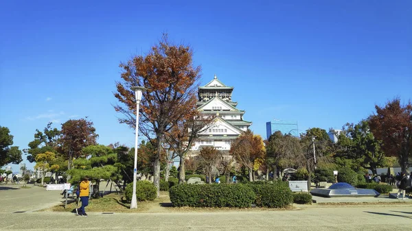 大阪城堡在大阪，日本 — 图库照片