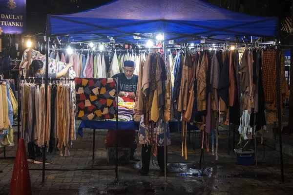 Mercato notturno a Johor Bahru, Malesia — Foto Stock