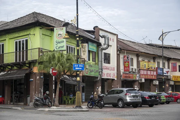 Vista de rua típica local em Johor Bahru da Malásia — Fotografia de Stock