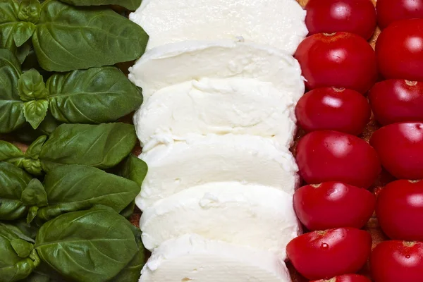 Tricolor Italiano Con Albahaca Tomate Mozzarella — Foto de Stock