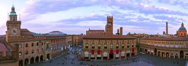 Piazza Maggiore - Bologna panoramik manzaralı