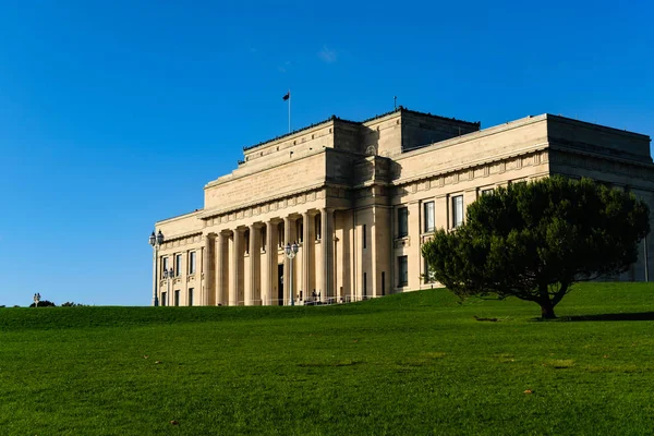 Casas con porches de dos pisos | casa americana con porche columna