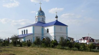 Ufa, Rusya - 30 Temmuz 2016: Manastır binaları köyün Dedovo, Başkurdistan, Rusya Federasyonu