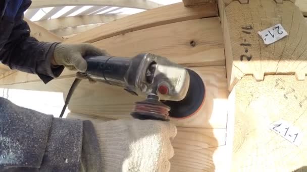 Evde bir çubuğu'ndan taşlama sander — Stok video