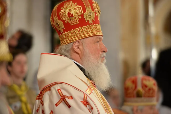 UFA, RUSSIE - 05 JUILLET 2016 : Cyrille, Patriarche de Moscou et de toute la Russie. Liturgie à la cathédrale de la ville d'Oufa — Photo