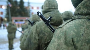 Rus Ordusu. Askerler tören alanı üzerinde oluşumunda