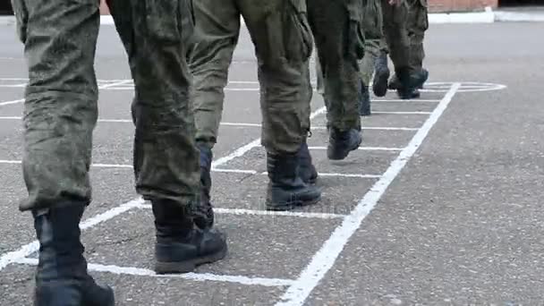 Ejército ruso. Soldados en formación en el desfile — Vídeos de Stock